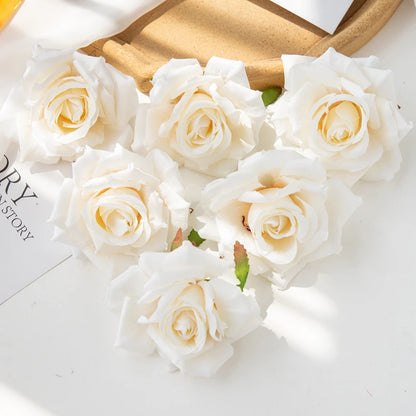 Fleurs artificielles roses en soie avec rendu réaliste