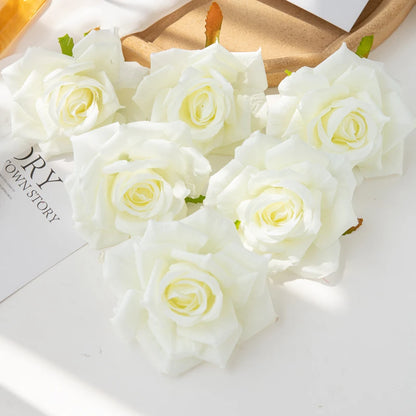 Fleurs artificielles roses en soie avec rendu réaliste