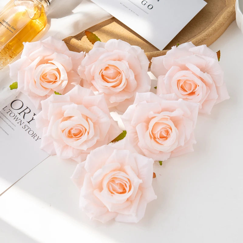 Fleurs artificielles roses en soie avec rendu réaliste