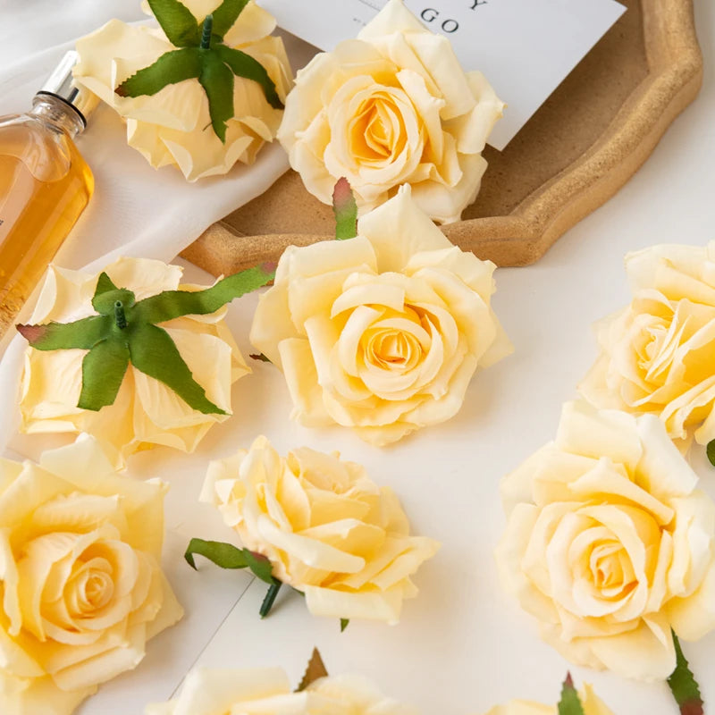 Fleurs artificielles roses en soie avec rendu réaliste