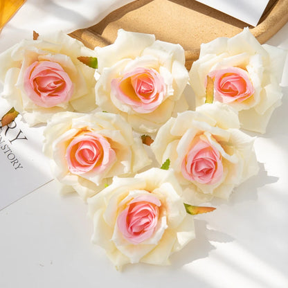 Fleurs artificielles roses en soie avec rendu réaliste
