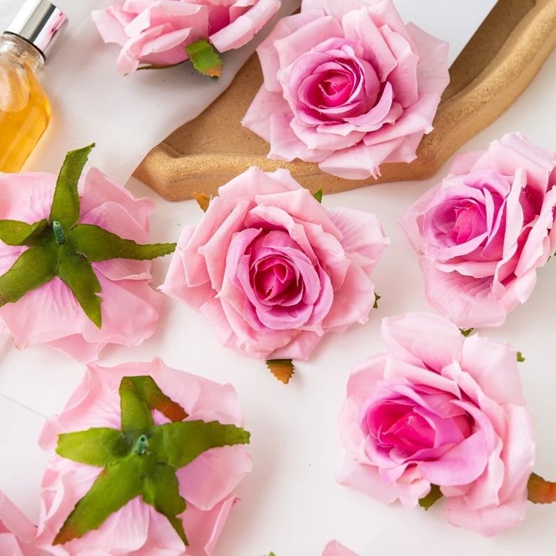 Fleurs artificielles roses en soie avec rendu réaliste