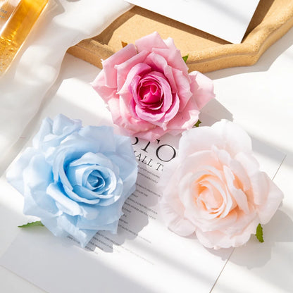Fleurs artificielles roses en soie avec rendu réaliste